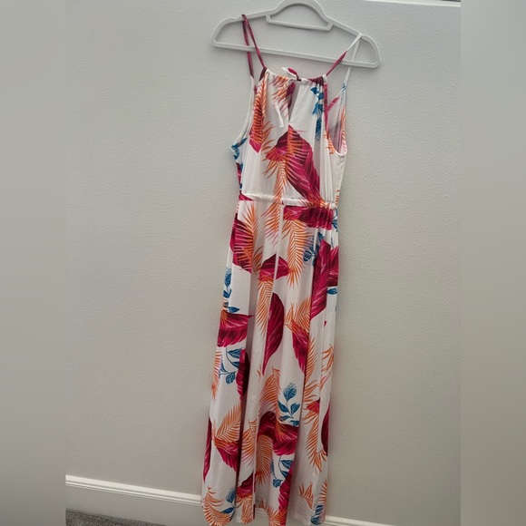 Hawaiian Maxi Dress - Picture 2 of 4